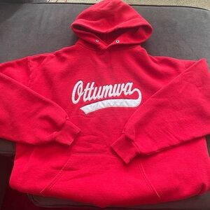 Vintage red ottumwa red hoodie
Perfect condition 
Send offers

#vintage #hoodie